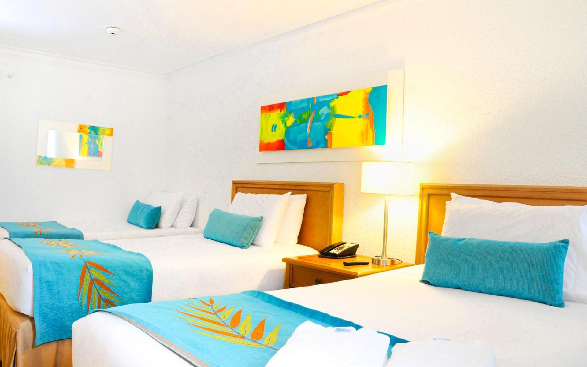 Hotel Almirante Cartagena Colombia Ngoại thất bức ảnh A room at the hotel