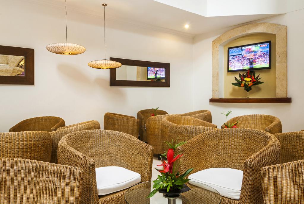 Hotel Almirante Cartagena Colombia Ngoại thất bức ảnh The lounge at the airport